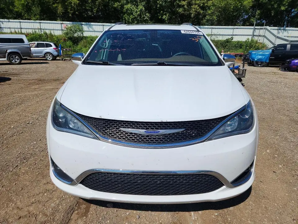 2019 CHRYSLER PACIFICA LIMITED  
