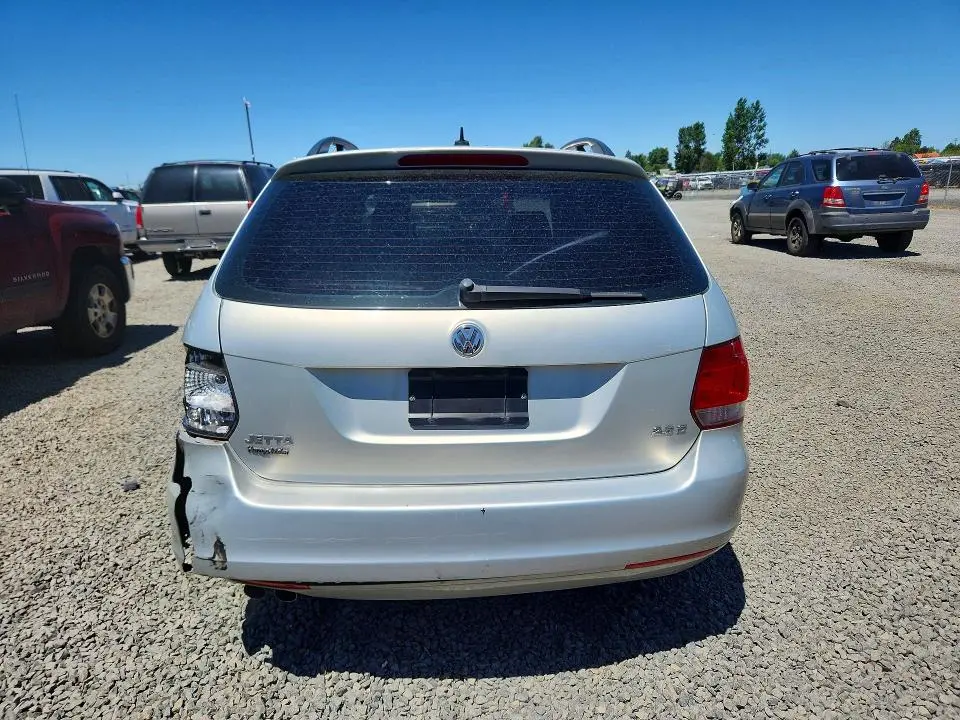 2010 VOLKSWAGEN JETTA S  
