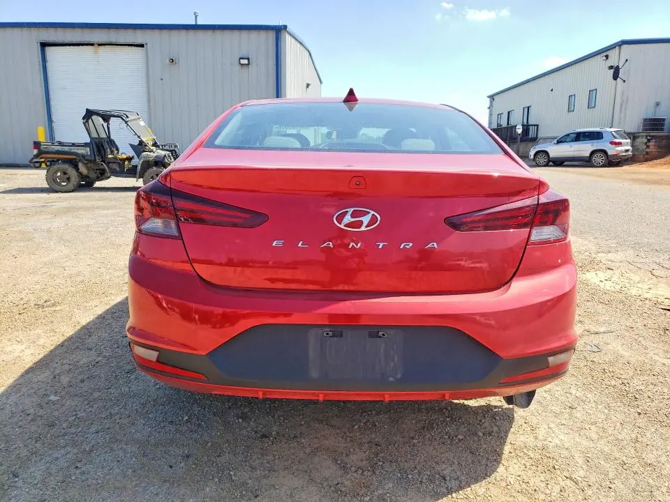 2020 HYUNDAI ELANTRA SEL  