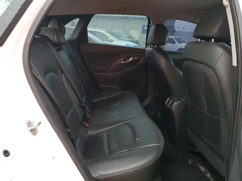 2018 HYUNDAI ELANTRA GT BASE  