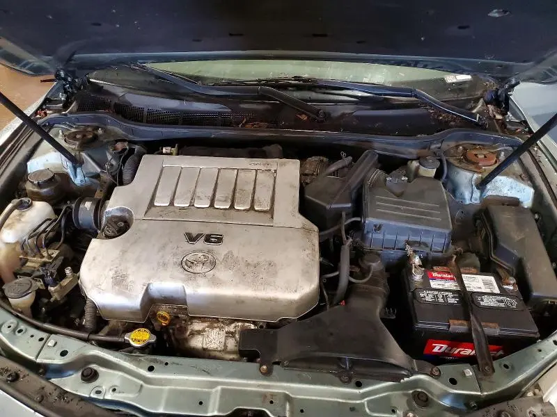 2011 TOYOTA CAMRY XLE V6  