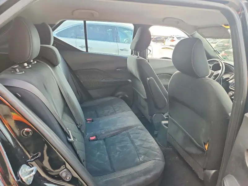 2019 NISSAN KICKS SV  