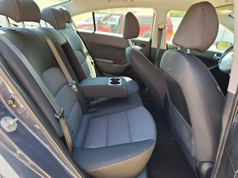 2016 KIA FORTE LX  