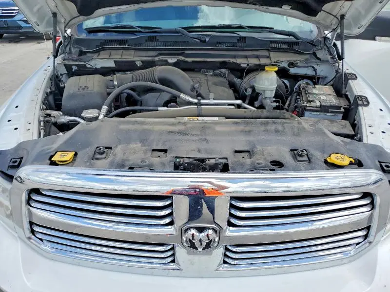 2017 RAM 1500 SLT  