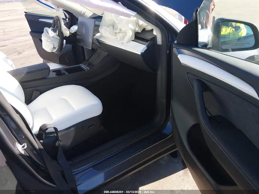 2023 TESLA MODEL Y AWD/LONG RANGE DUAL MOTOR ALL-WHEEL DRIVE