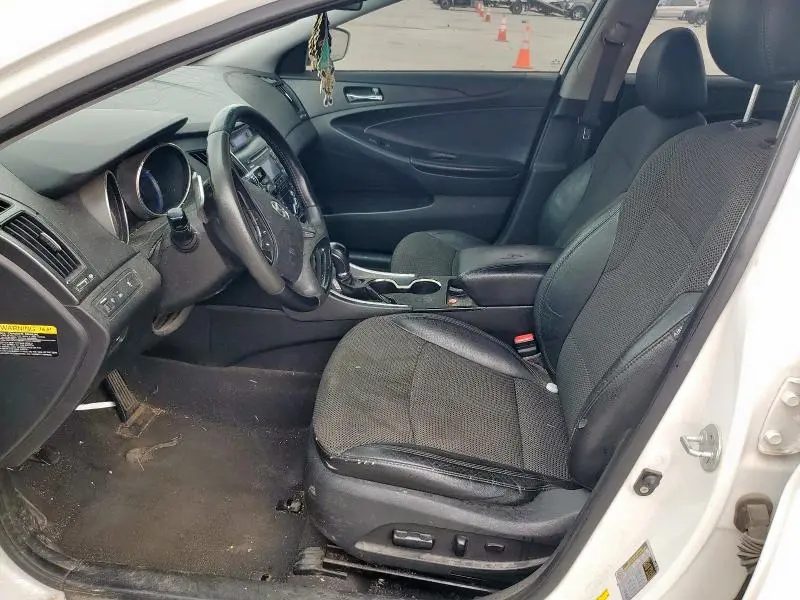 2011 HYUNDAI SONATA SE