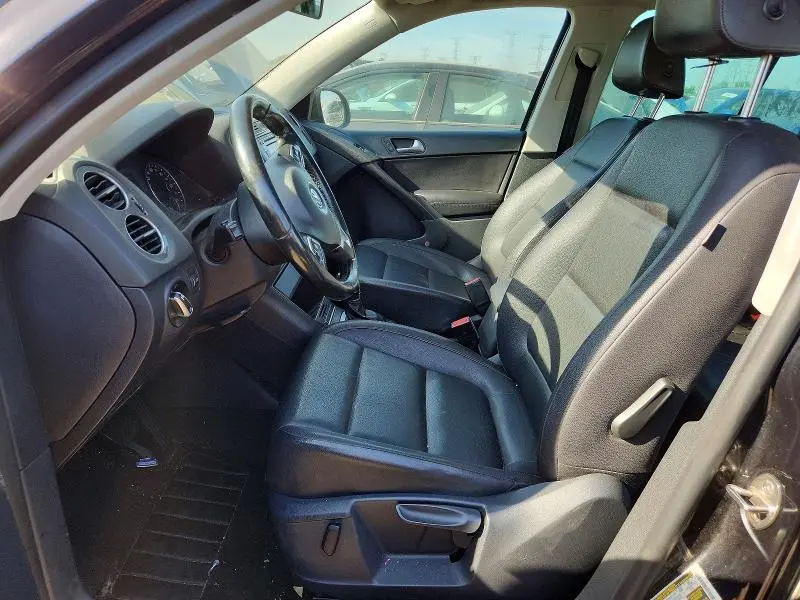 2013 VOLKSWAGEN TIGUAN S  