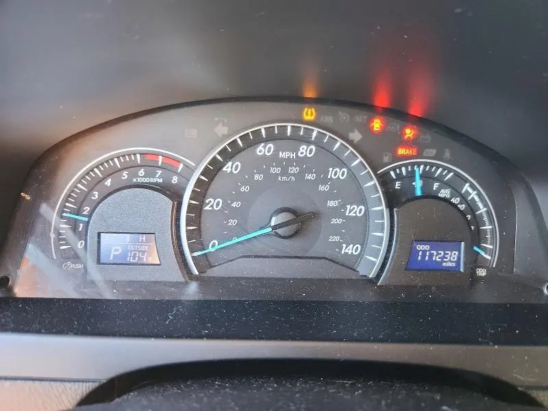 2014 TOYOTA CAMRY LE  