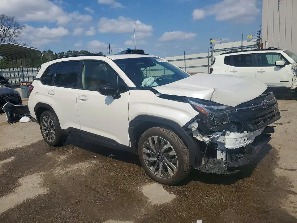 2025 SUBARU FORESTER TOURING  