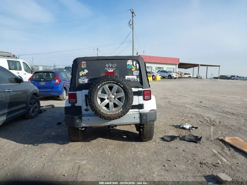 2015 JEEP WRANGLER SAHARA