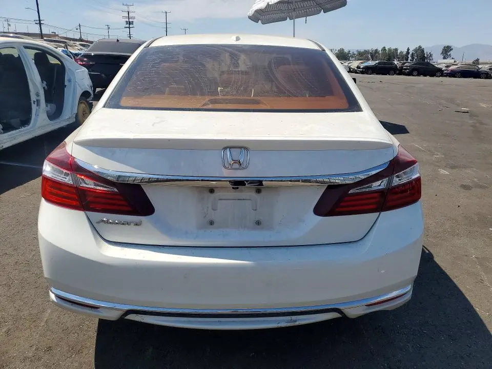 2017 HONDA ACCORD EX  