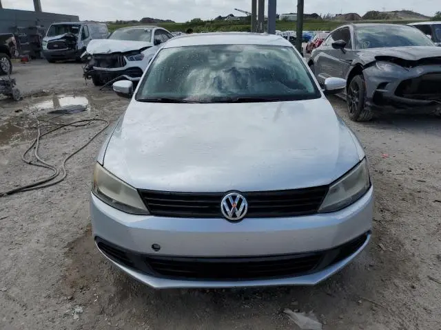 2011 VOLKSWAGEN JETTA SE  