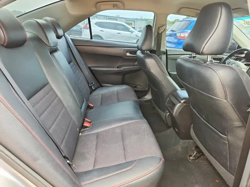 2017 TOYOTA CAMRY SE  