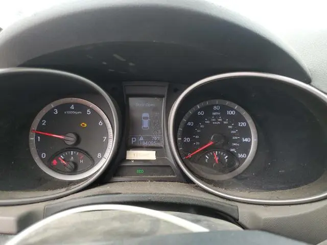 2016 HYUNDAI SANTA FE SE  