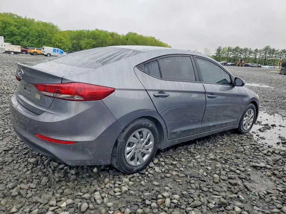 2018 HYUNDAI ELANTRA SE  