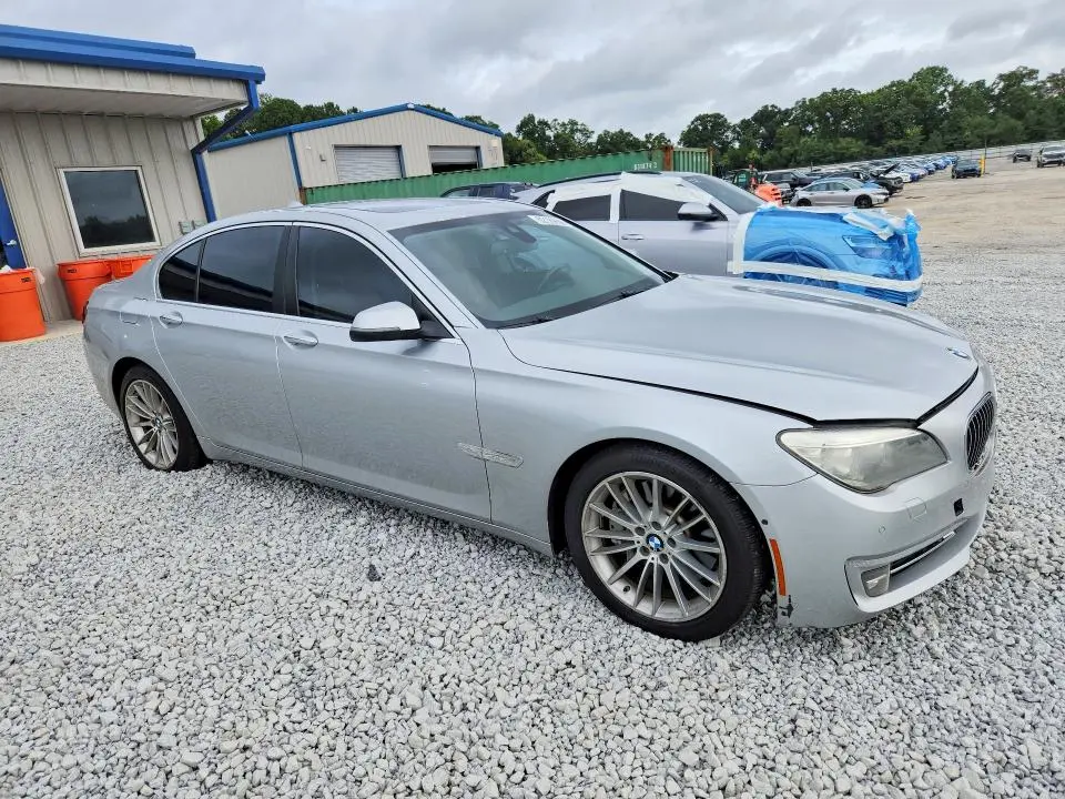 2013 BMW 750 I  