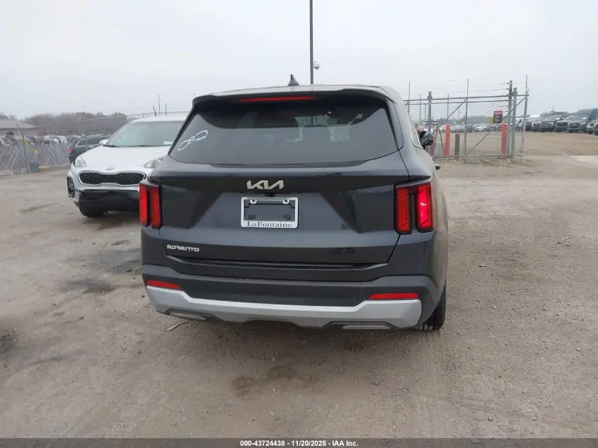 2025 KIA SORENTO LX