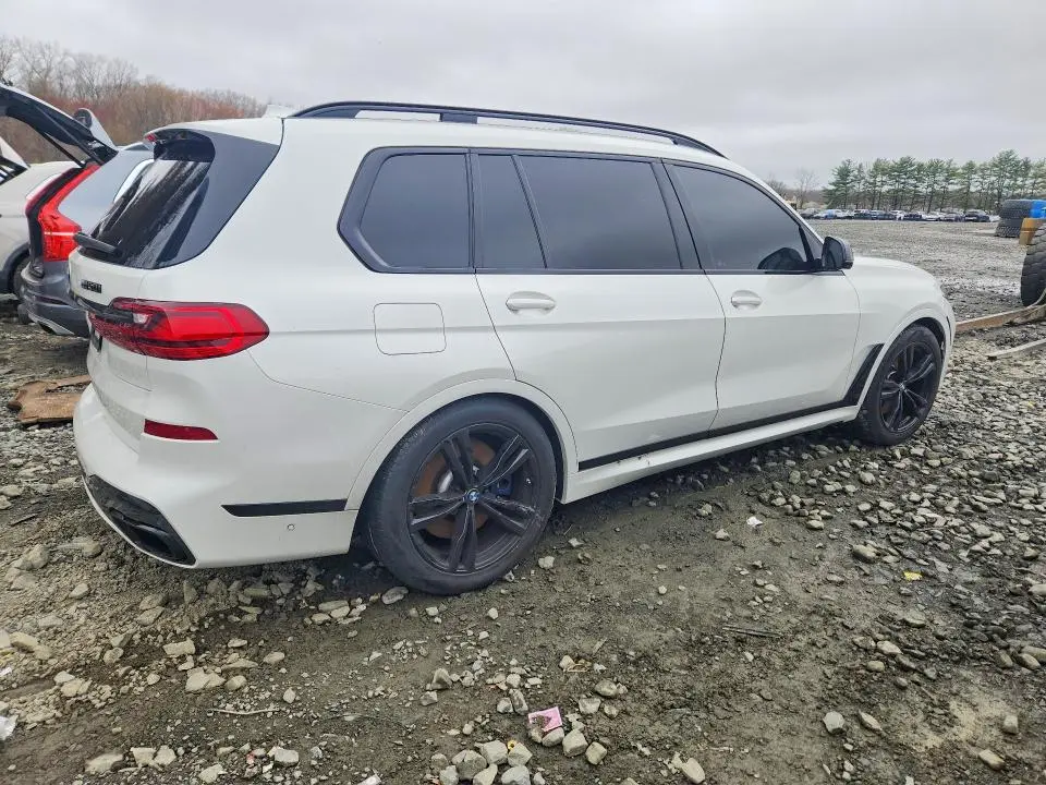 2021 BMW X7 M50I  