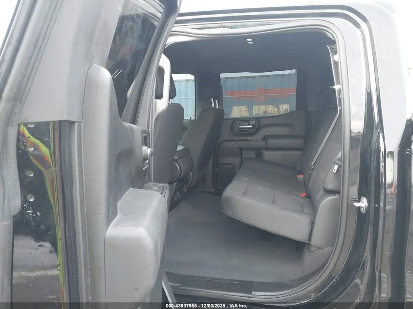 2021 CHEVROLET SILVERADO 1500 4WD  SHORT BED CUSTOM TRAIL BOSS/4WD  STANDARD BED CUSTOM TRAIL BOSS