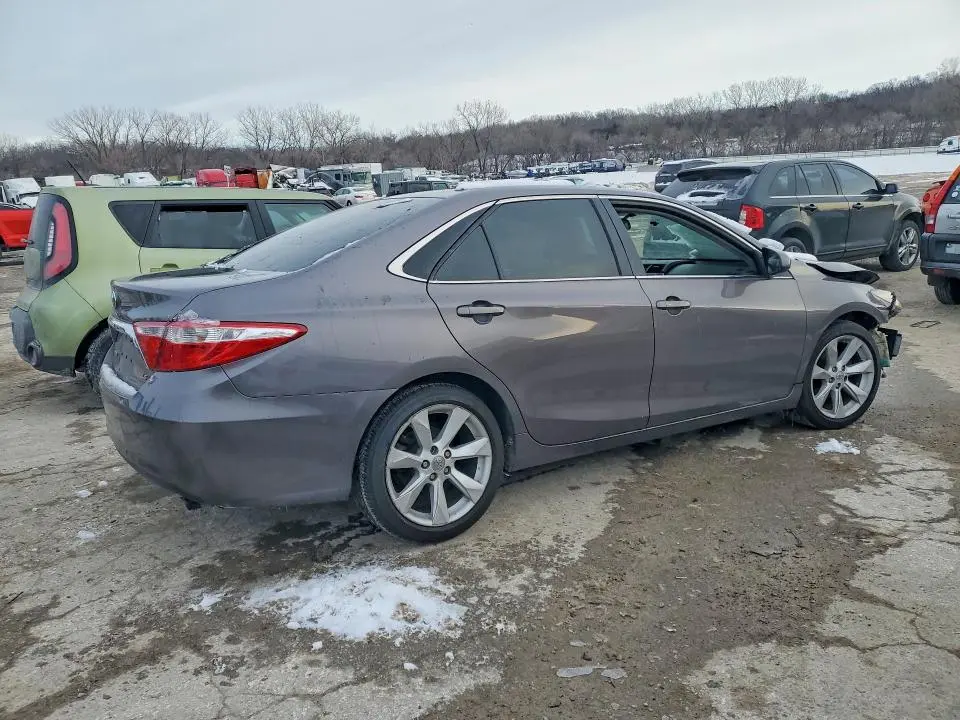 2015 TOYOTA CAMRY LE  
