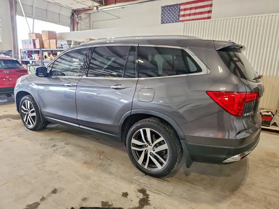 2017 HONDA PILOT TOURING  