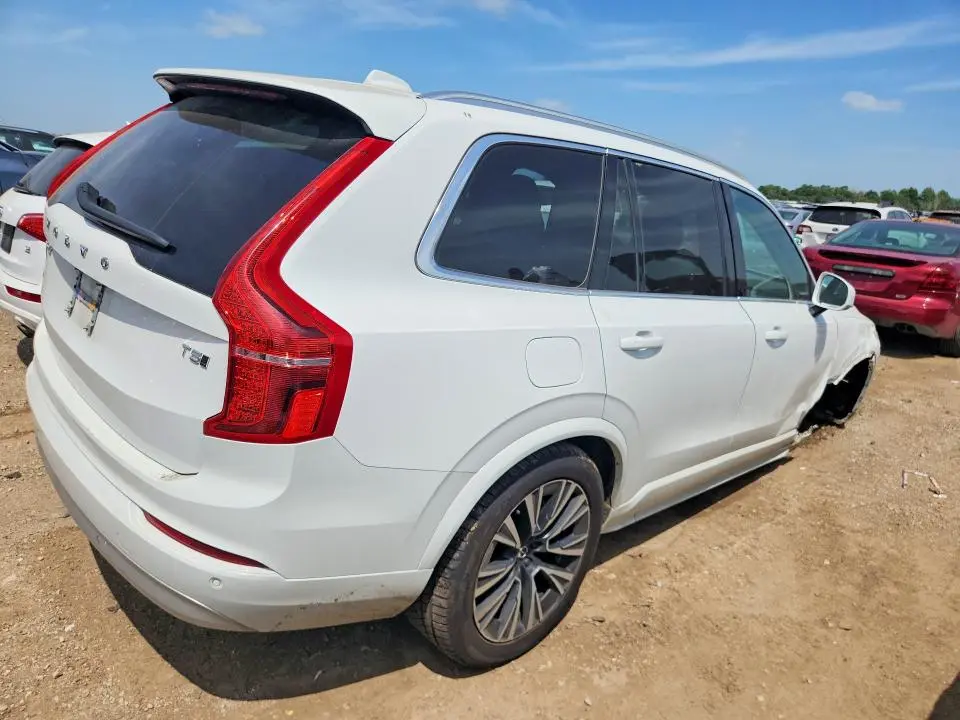 2022 VOLVO XC90 T5 MOMENTUM  