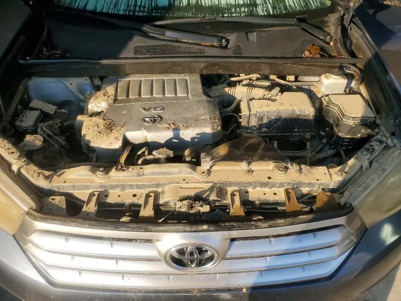 2013 TOYOTA HIGHLANDER BASE  