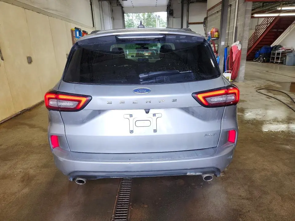 2024 FORD ESCAPE ST LINE  