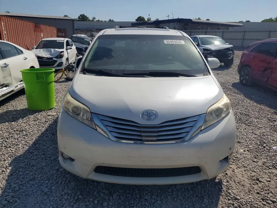 2013 TOYOTA SIENNA LIMITED 7-PASSENGER  
