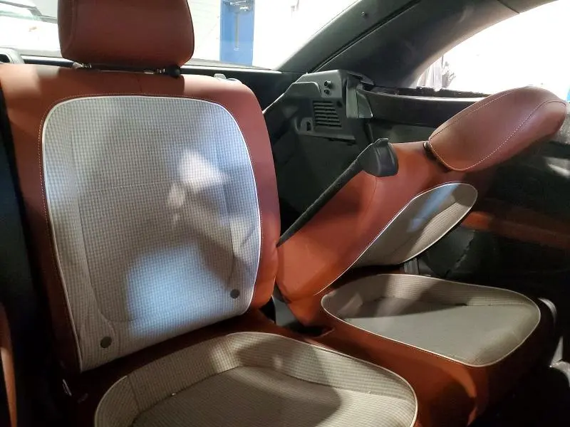 2017 VOLKSWAGEN BEETLE SE  