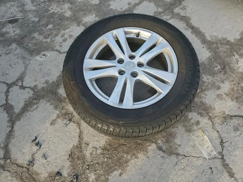 2010 HYUNDAI SANTA FE SE  