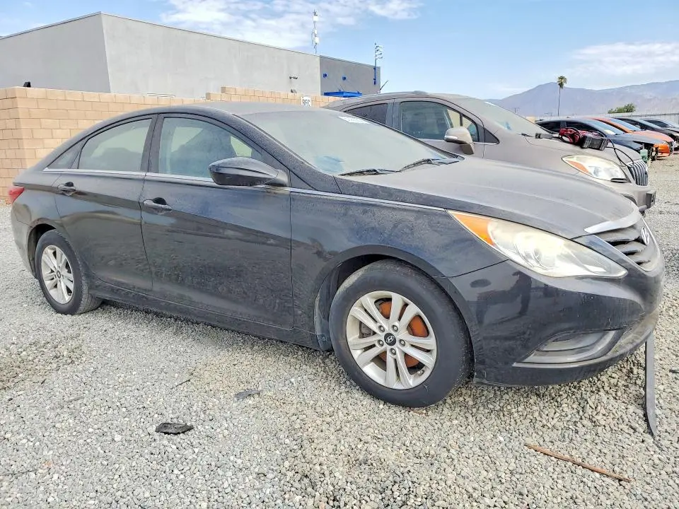 2013 HYUNDAI SONATA GLS  