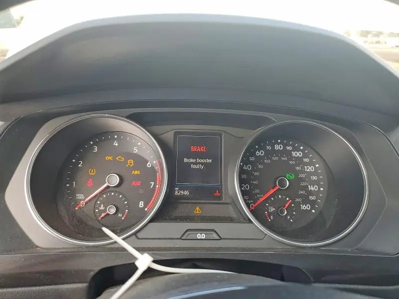 2018 VOLKSWAGEN TIGUAN SE  