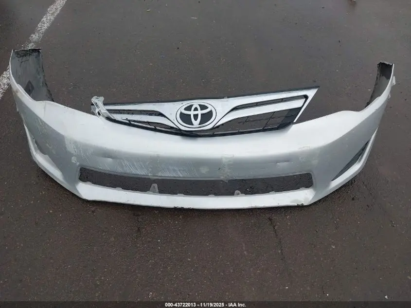 2014 TOYOTA CAMRY LE