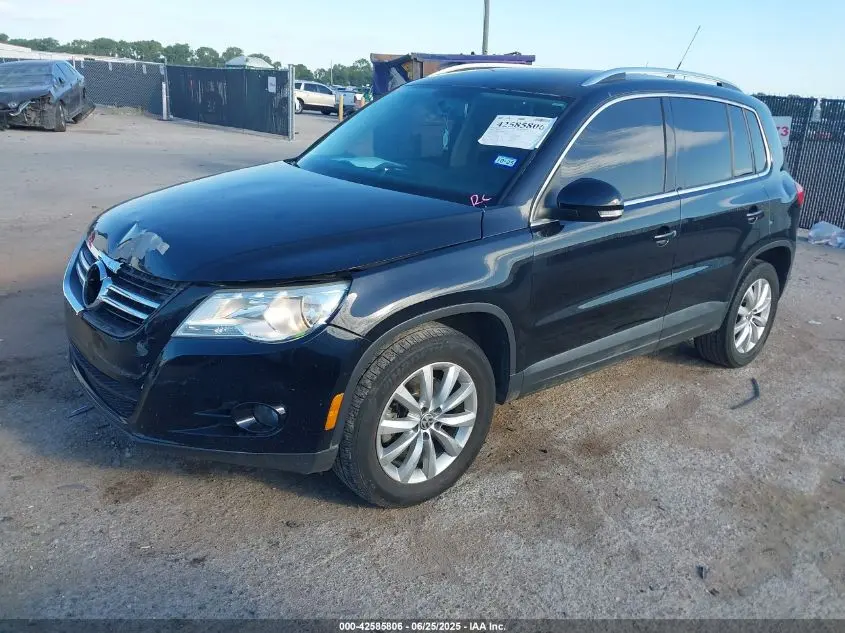 2011 VOLKSWAGEN TIGUAN SE