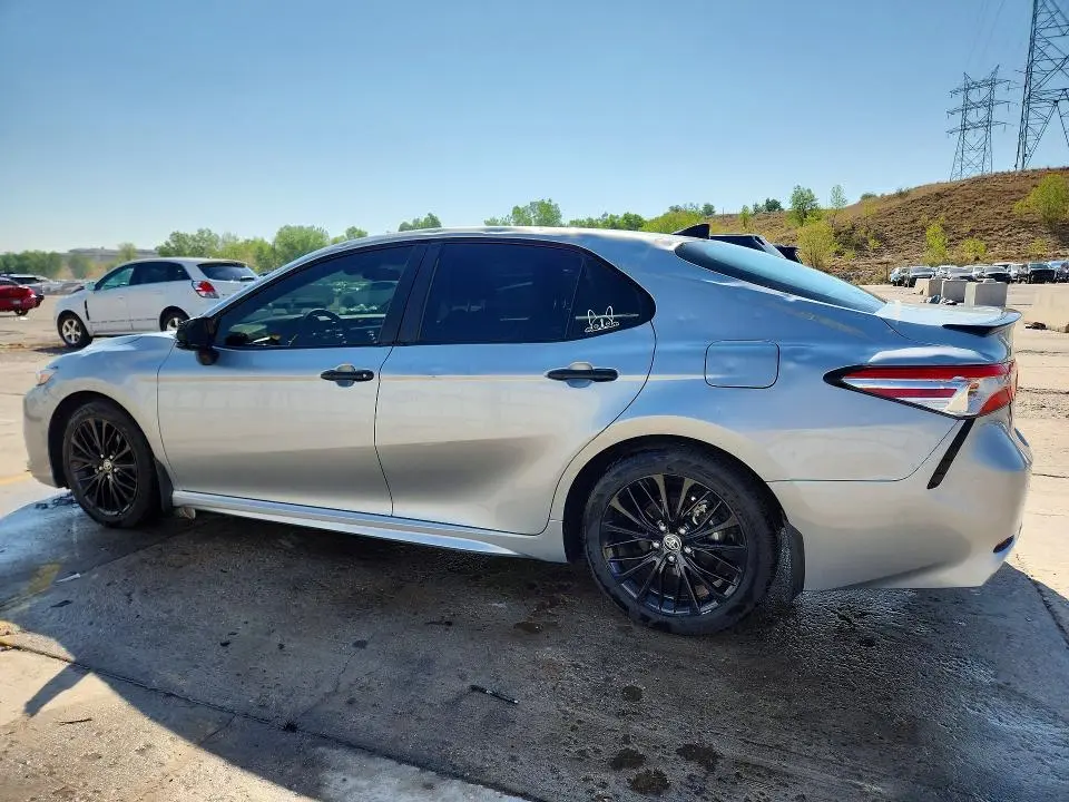 2020 TOYOTA CAMRY SE NIGHTSHADE  