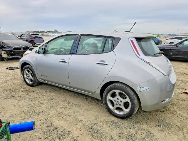 2011 NISSAN LEAF SV  
