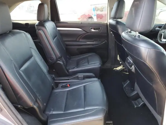 2015 TOYOTA HIGHLANDER XLE  