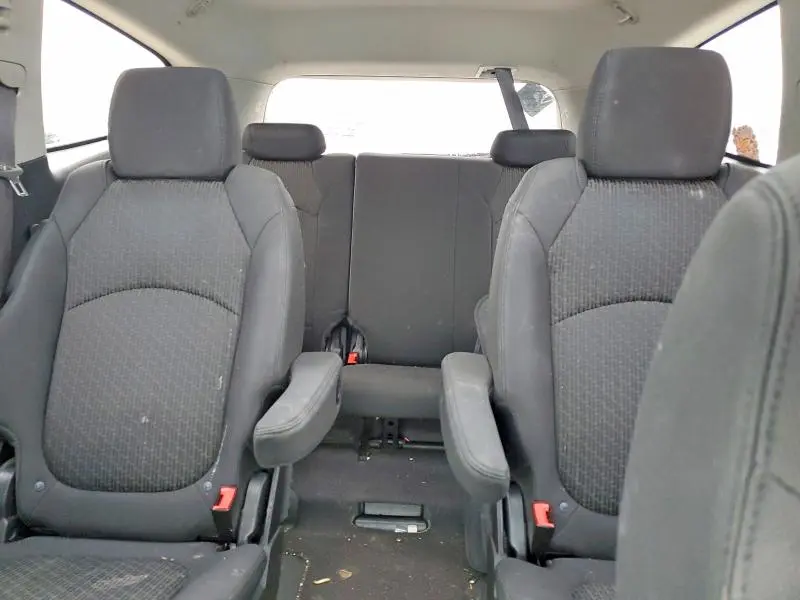 2012 CHEVROLET TRAVERSE LT  