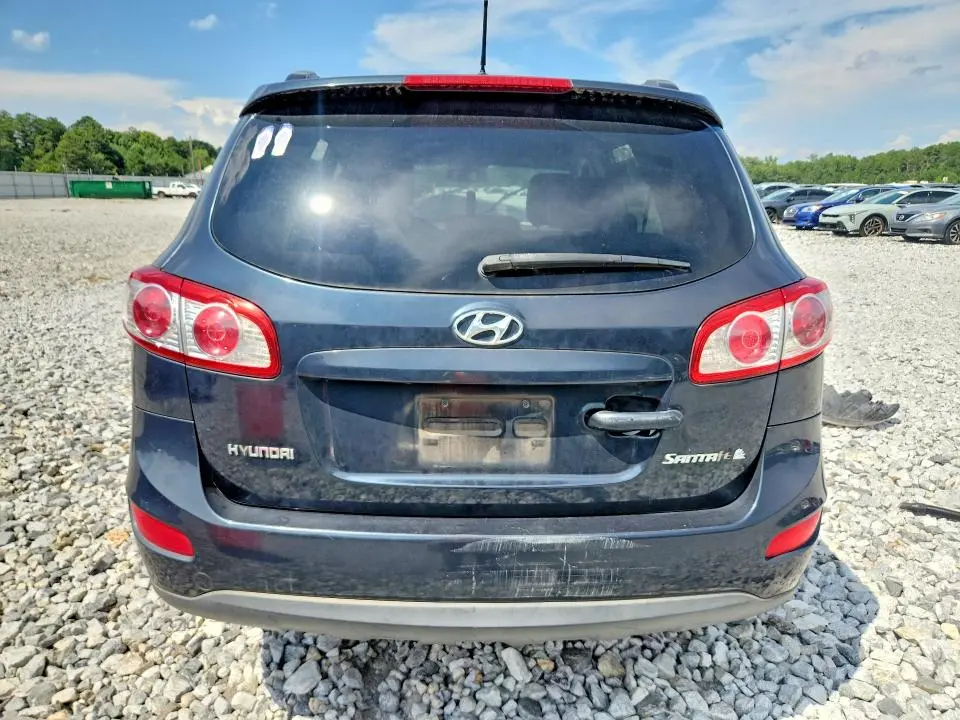 2010 HYUNDAI SANTA FE SE  