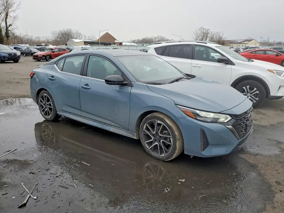 2024 NISSAN SENTRA SR  