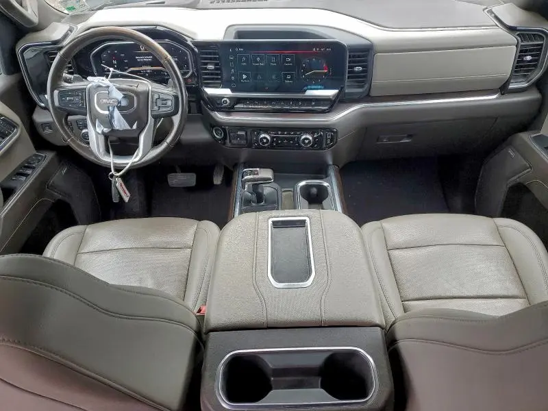 2022 GMC SIERRA K1500 SLT  