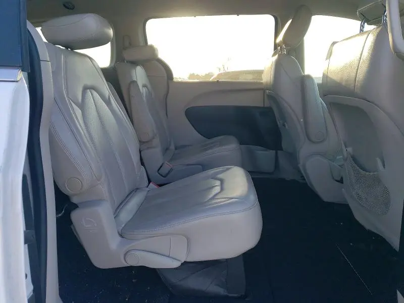2021 CHRYSLER VOYAGER   