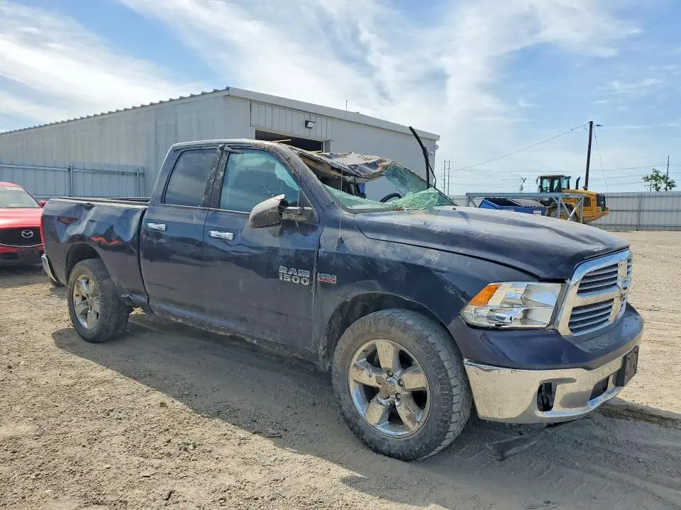 2016 RAM 1500 SLT  