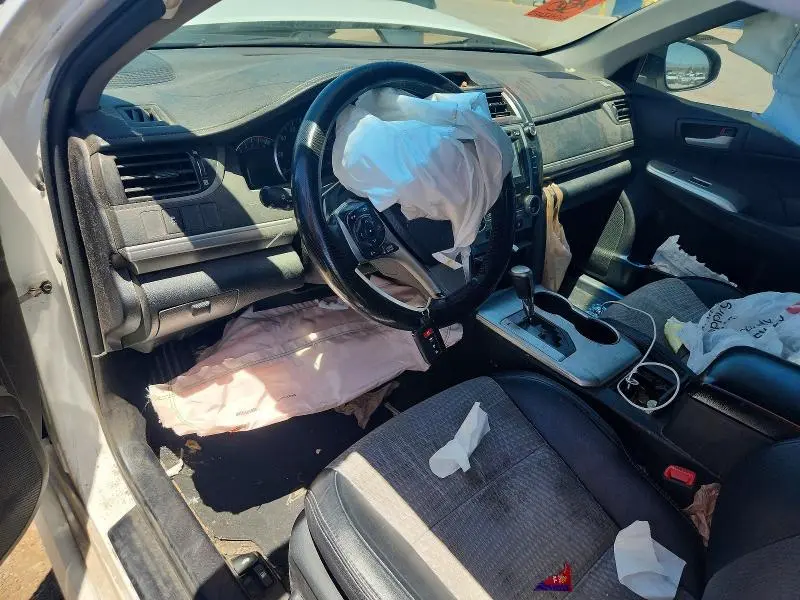 2012 TOYOTA CAMRY SE V6  