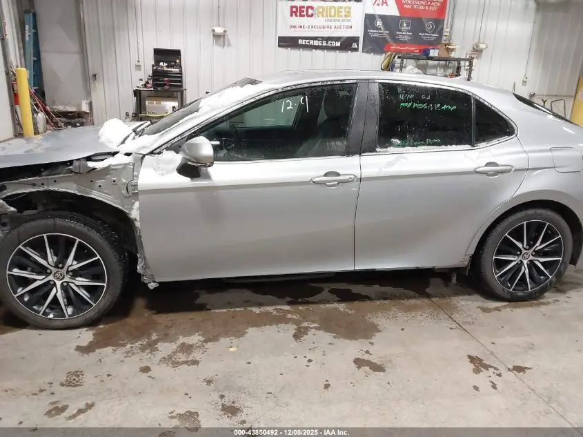 2022 TOYOTA CAMRY SE AWD