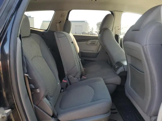 2010 CHEVROLET TRAVERSE LT  