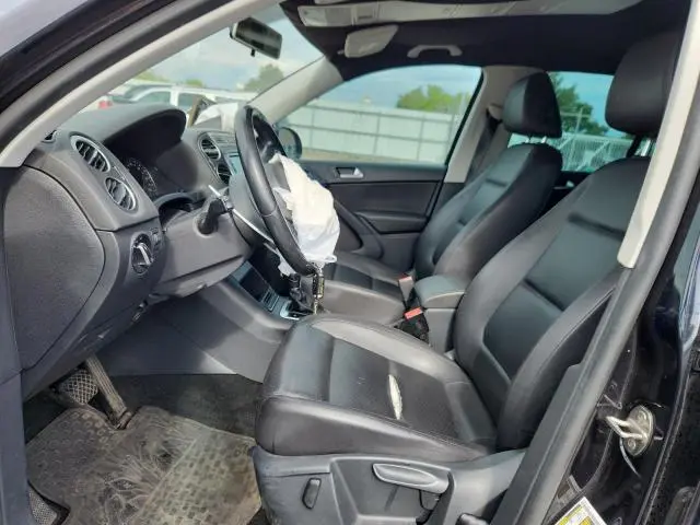 2013 VOLKSWAGEN TIGUAN S  