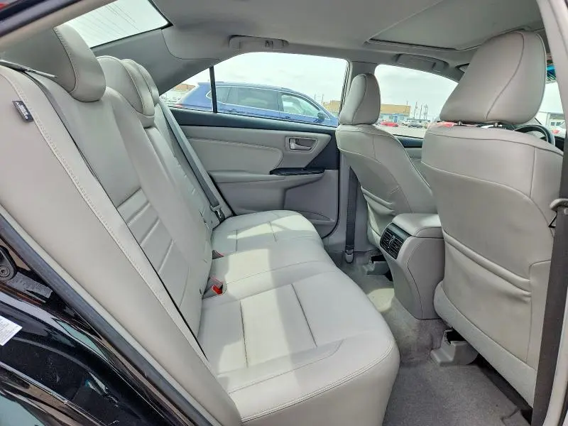 2016 TOYOTA CAMRY XLE  