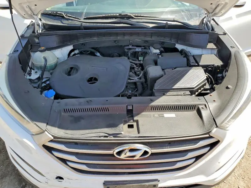 2017 HYUNDAI TUCSON SE PLUS  